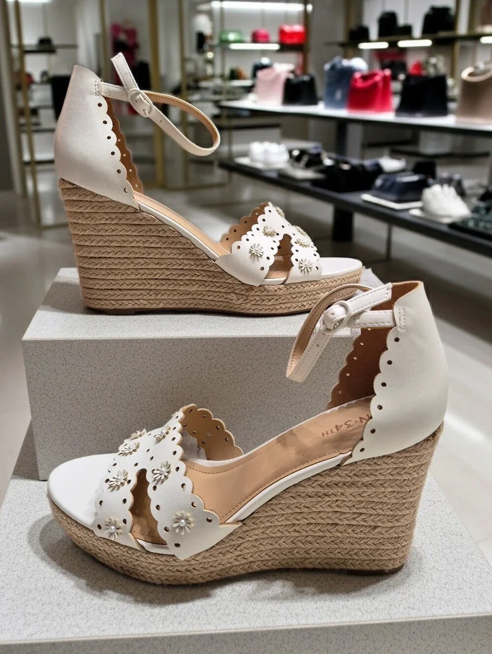 NEW - On 34th Theodore EP White Linen Floral Espadrille Wedge Sandals Size 10